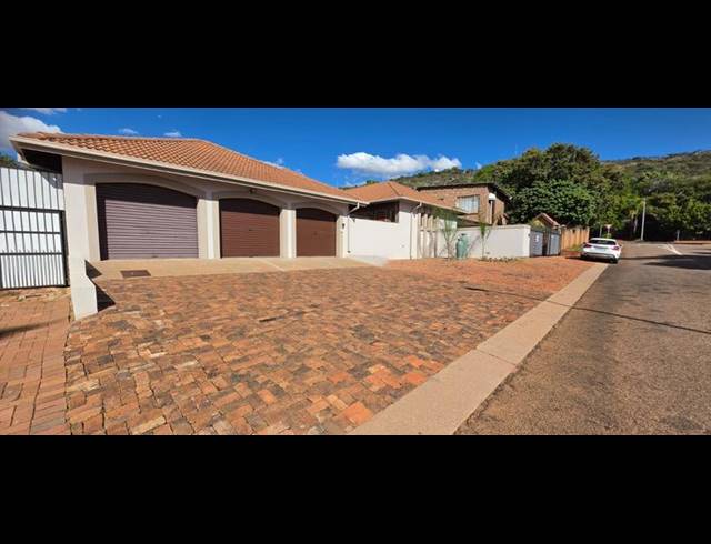 6 BEDROOM HOUSE FOR SALE IN WONDERBOOM